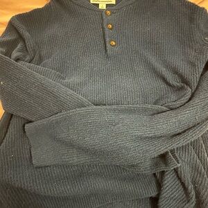 Women's Blue Henley Sweater (end picture shoes true color)
